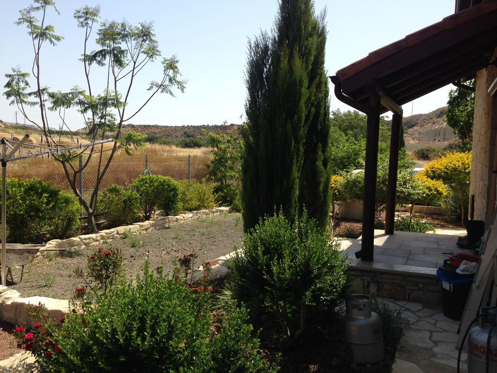 Paradise Traditional House Maroni Exterior foto